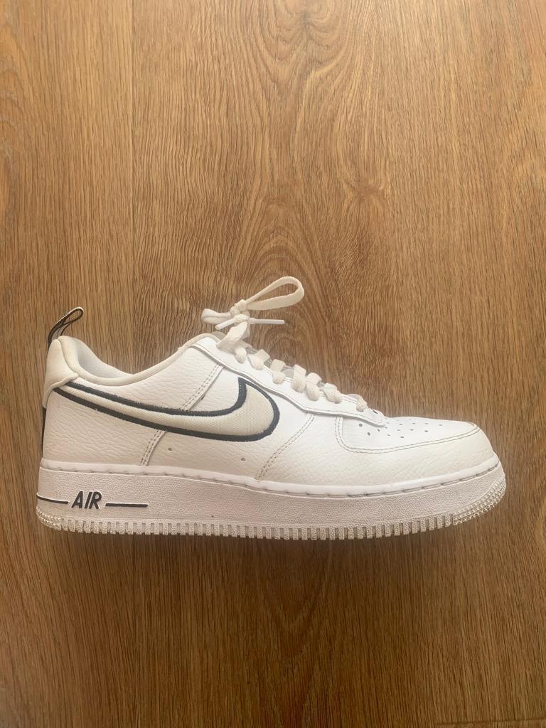 air force black outline